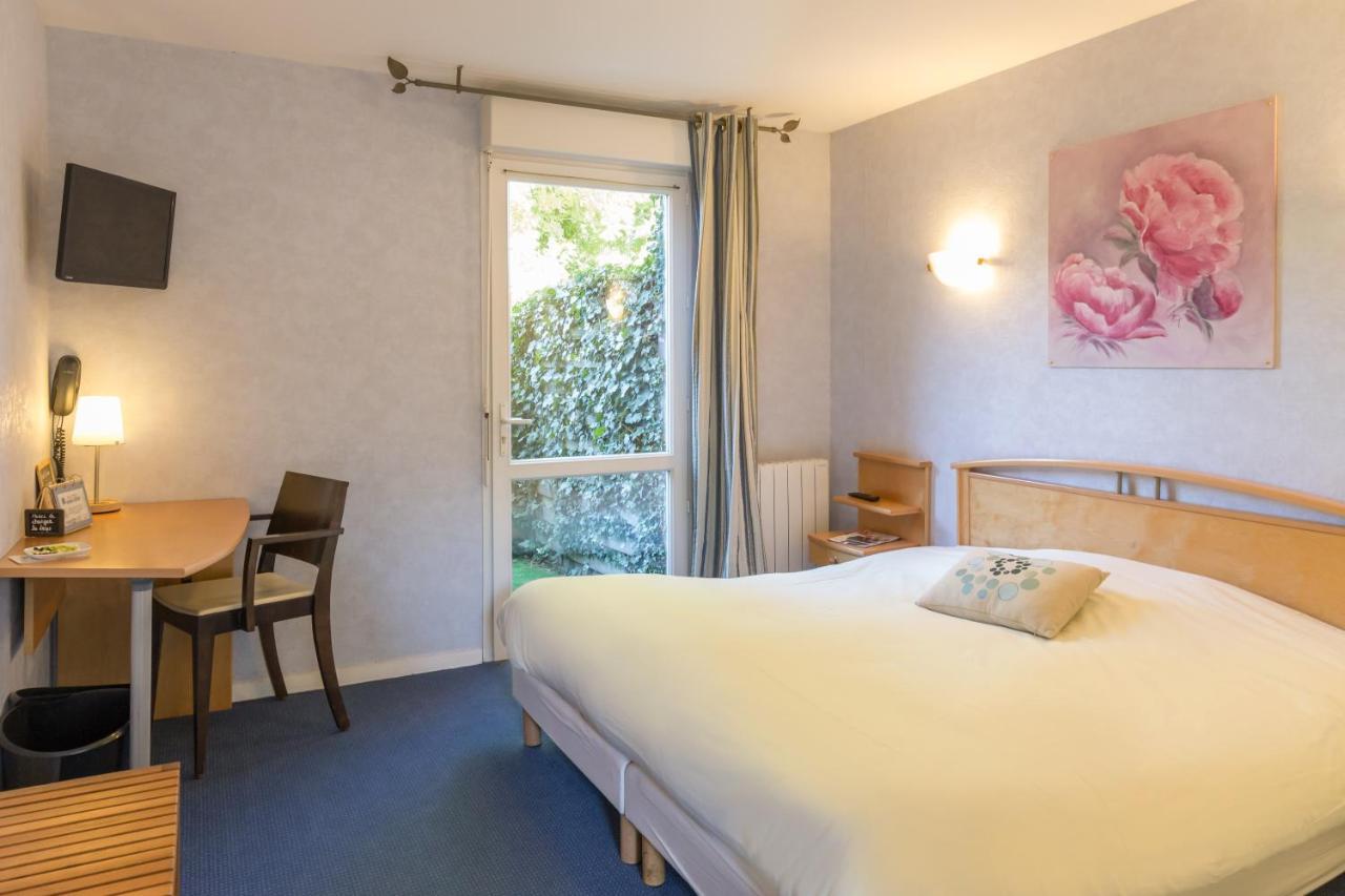 Hotel Logis Le Moulin De La Soriniere Nueil-sous-les-Aubiers Esterno foto